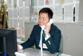 住宅流通事業部　河内長野店店長　赤座 宏樹